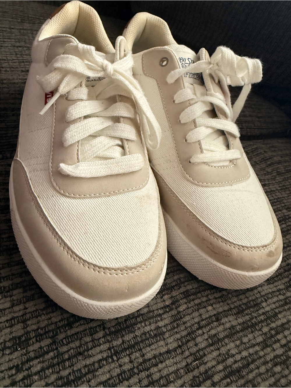 Levi's Men's Cream & White Low-Top Sneakers